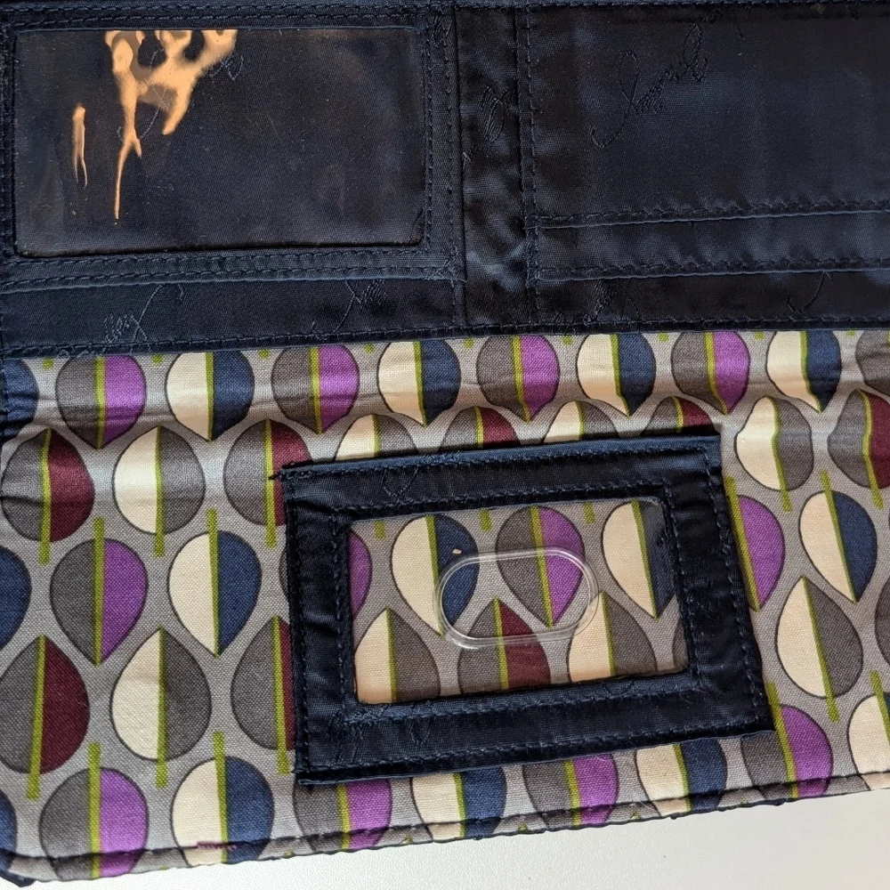 Vera Bradley Navy Quilted Cotton Trifold Wallet Retro Print Lining NWOT